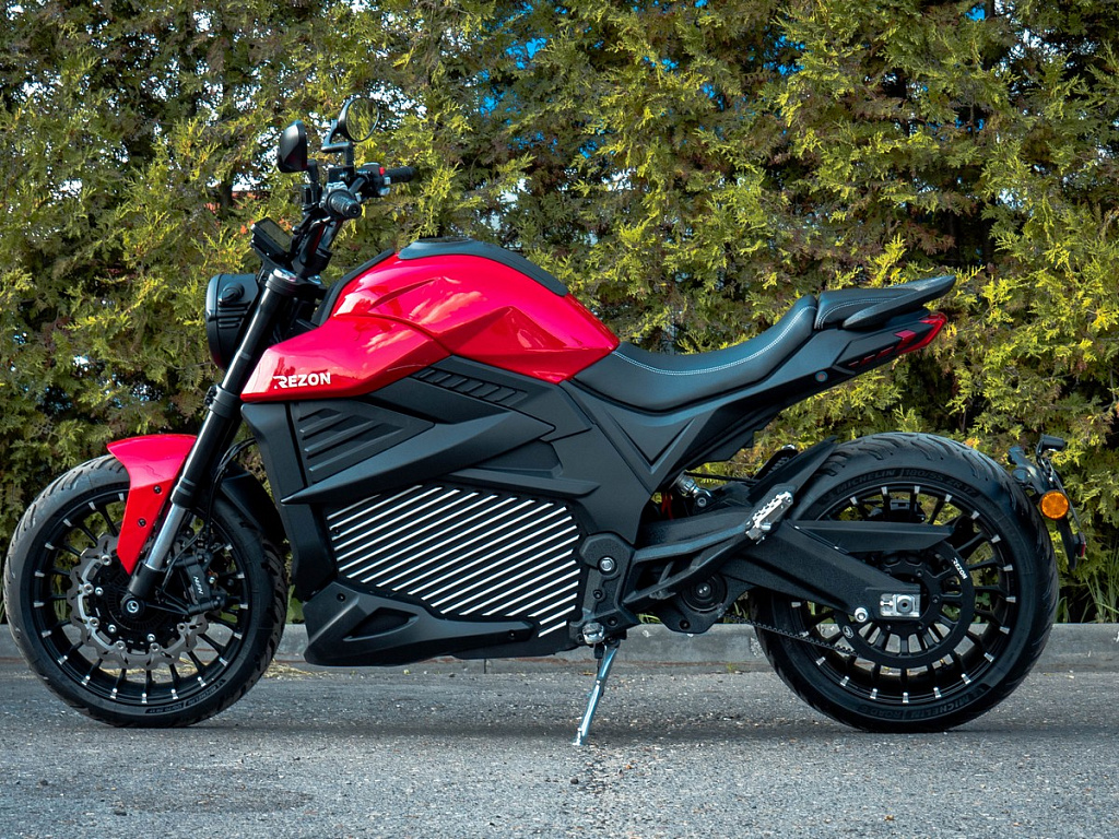 červená elektrická motorka Rezon Bohemia gen.2